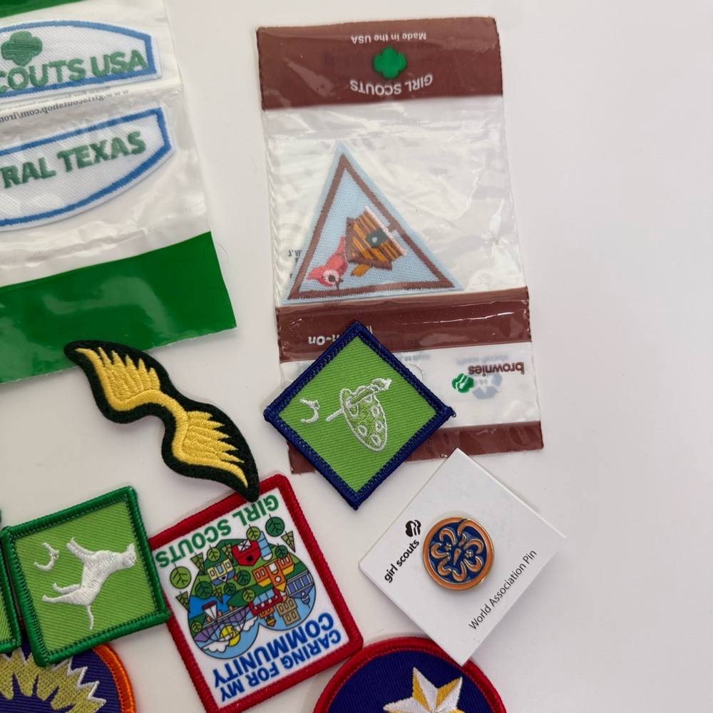 Lots of Girl Scouts USA Patch Set pin - Picture 8 of 8